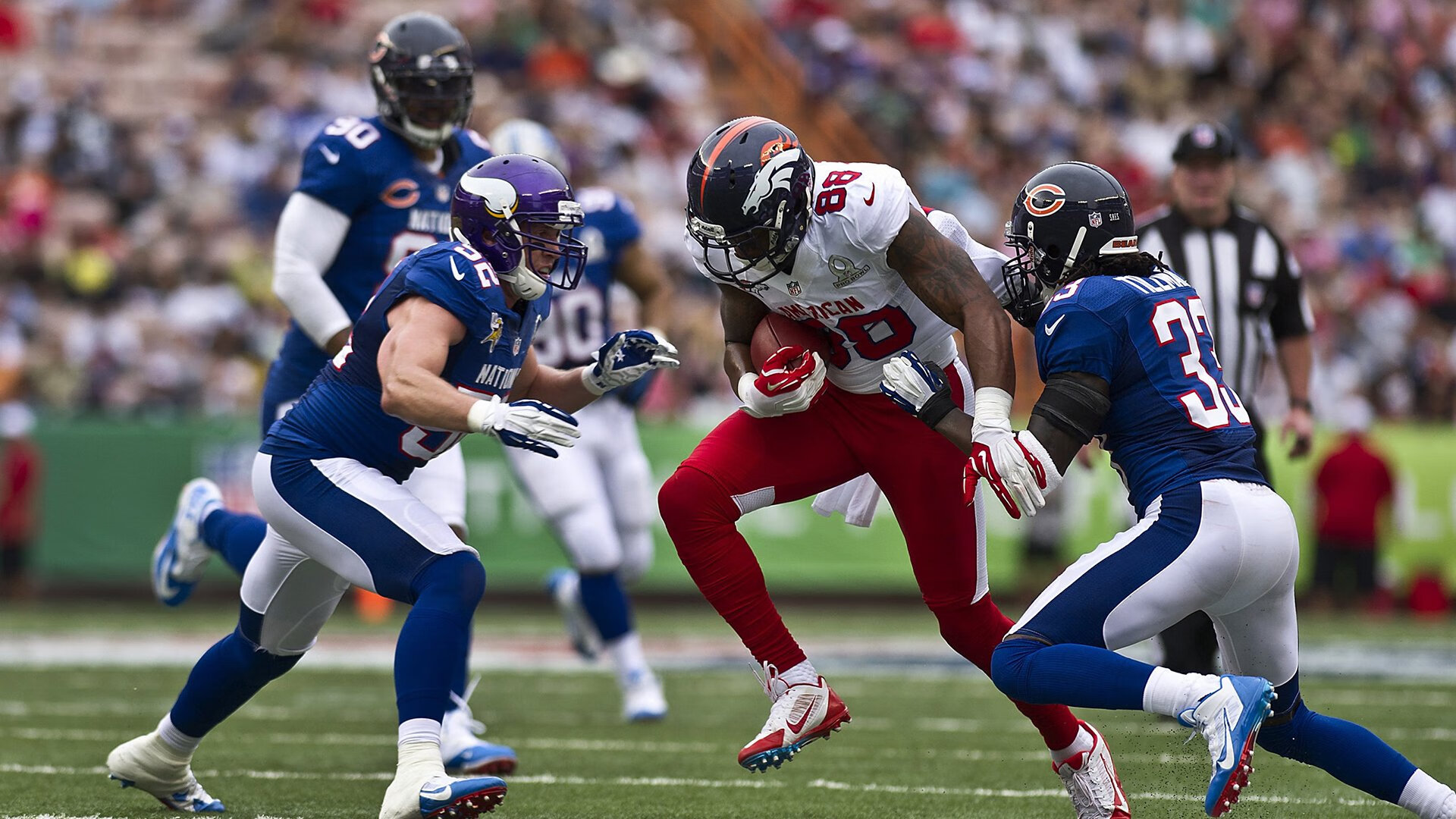 爱游戏中国-球场外的“战场”：媒体、裁判与球迷的角力，篮球场外是什么意思